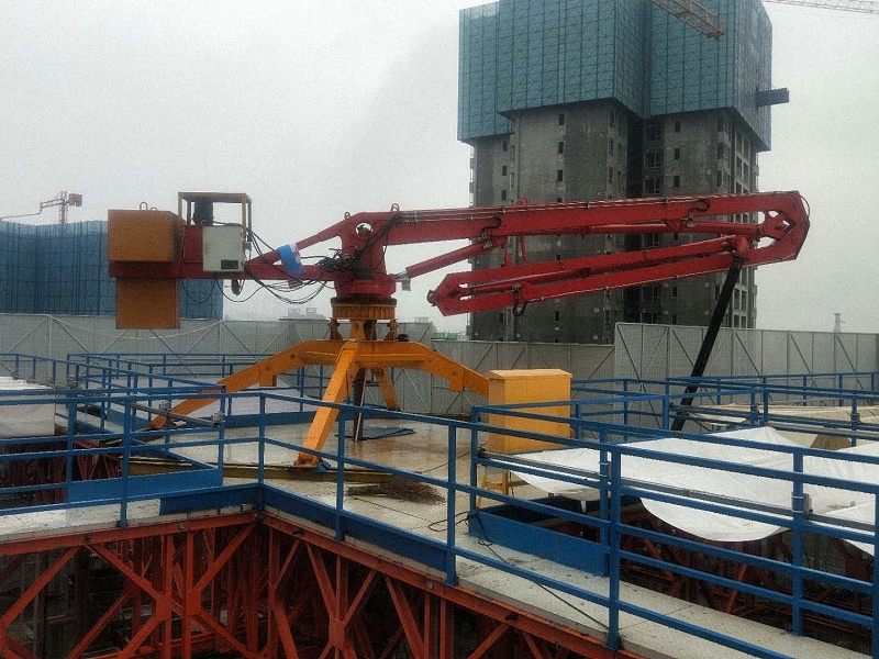 科尼樂重工移動式液壓布料機